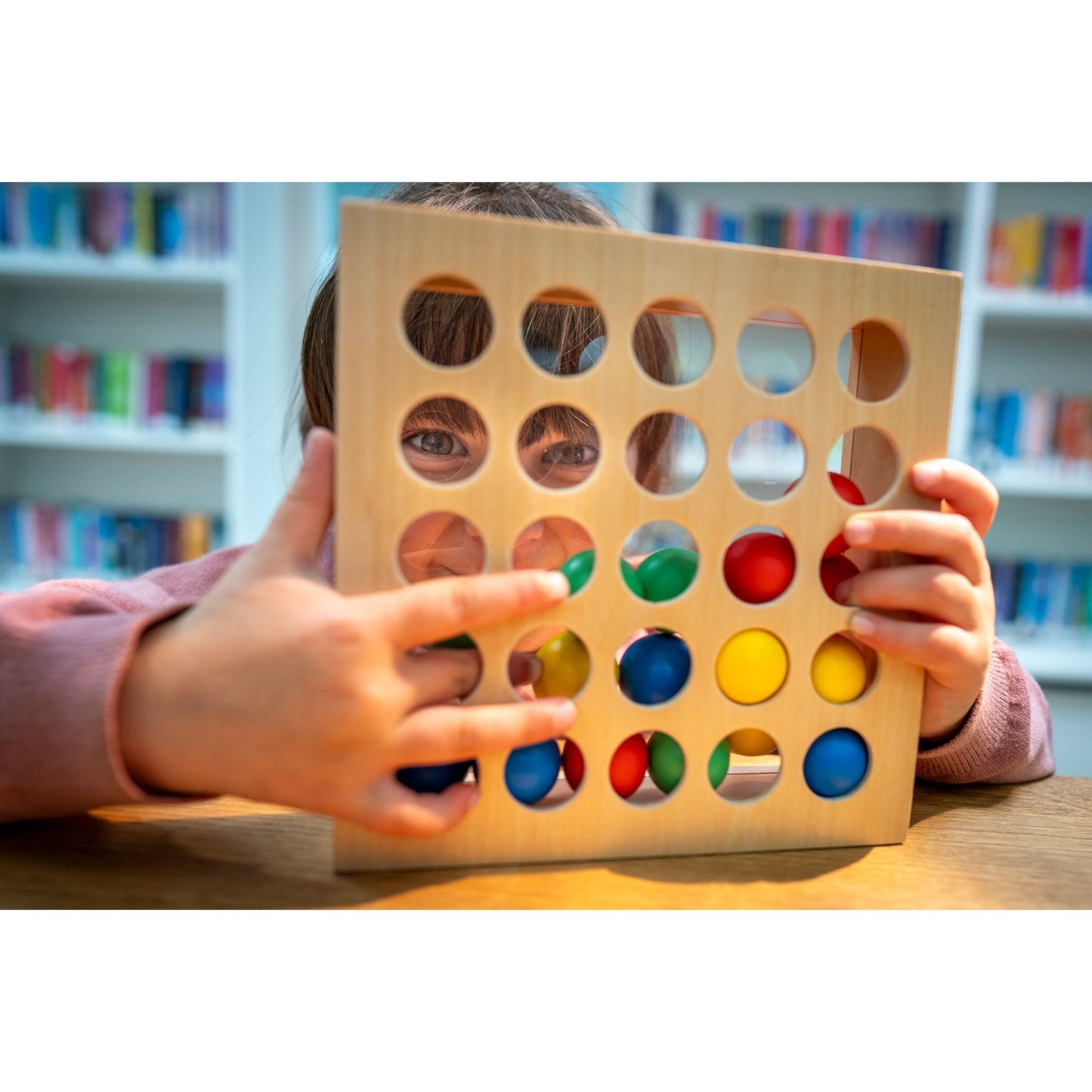 Mosaic tray with coloured balls (NL)