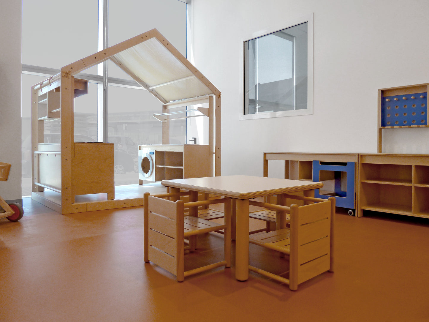 ALL-PURPOSE WOODEN CHAIR (NL)