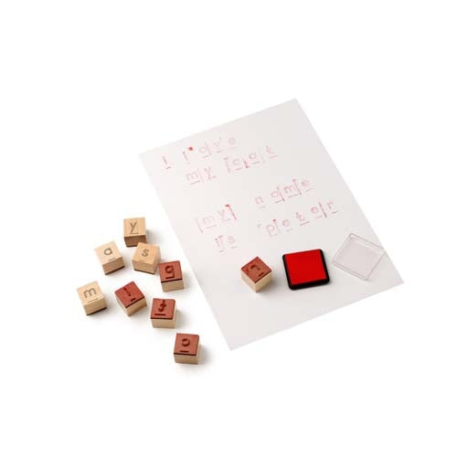 Wooden letter stamps: Stamp the letter
