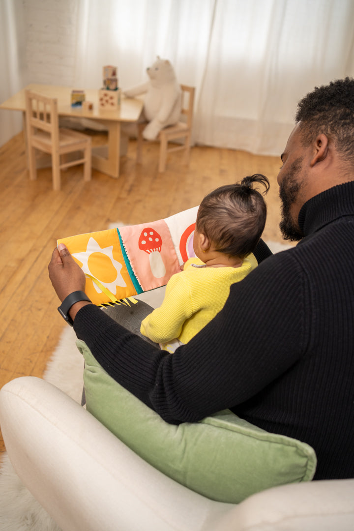 Infant Visual Contrast Seek & Peek Book