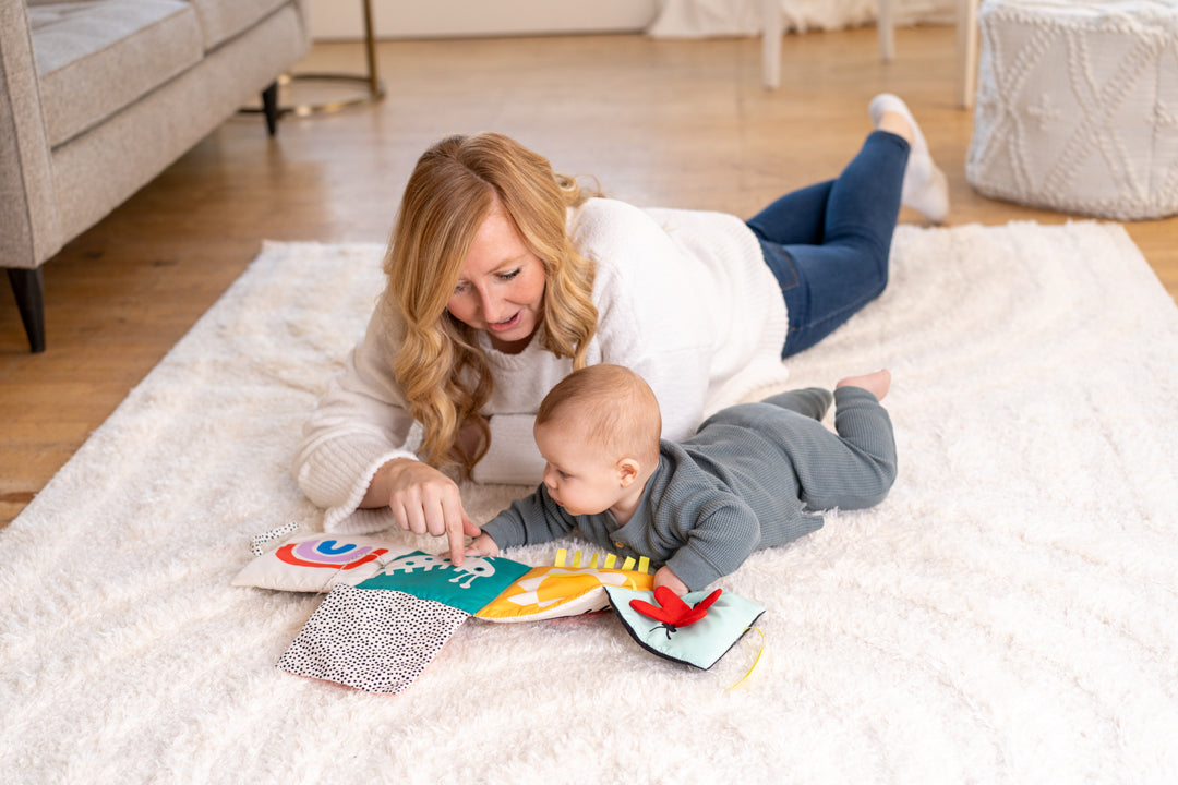 Infant Visual Contrast Seek & Peek Book