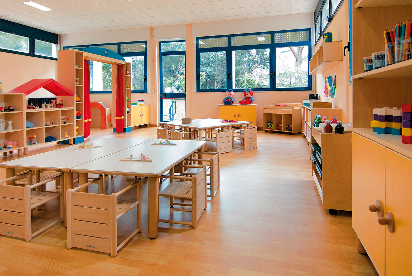 Toddler Area Furniture Set  (NL)