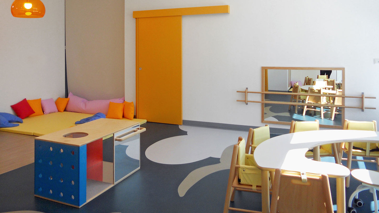 Toddler Area Furniture Set  (NL)